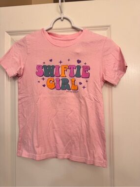 Pink 'Swiftie Girl' Short Sleeve Graphic Tee